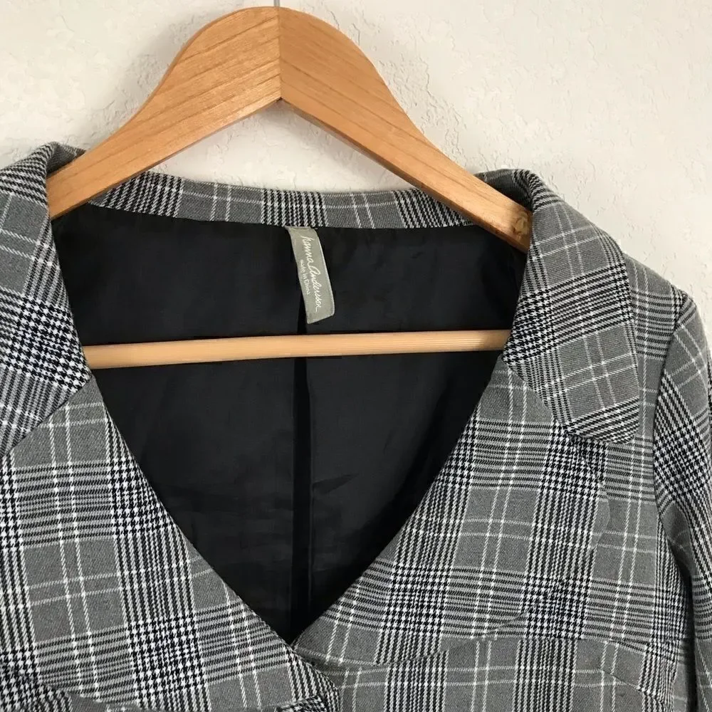 ** Hanna Anderson ** Plaid short blazer